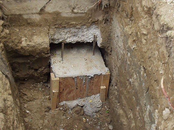 Concrete Haunch Ready to Jack Foundation